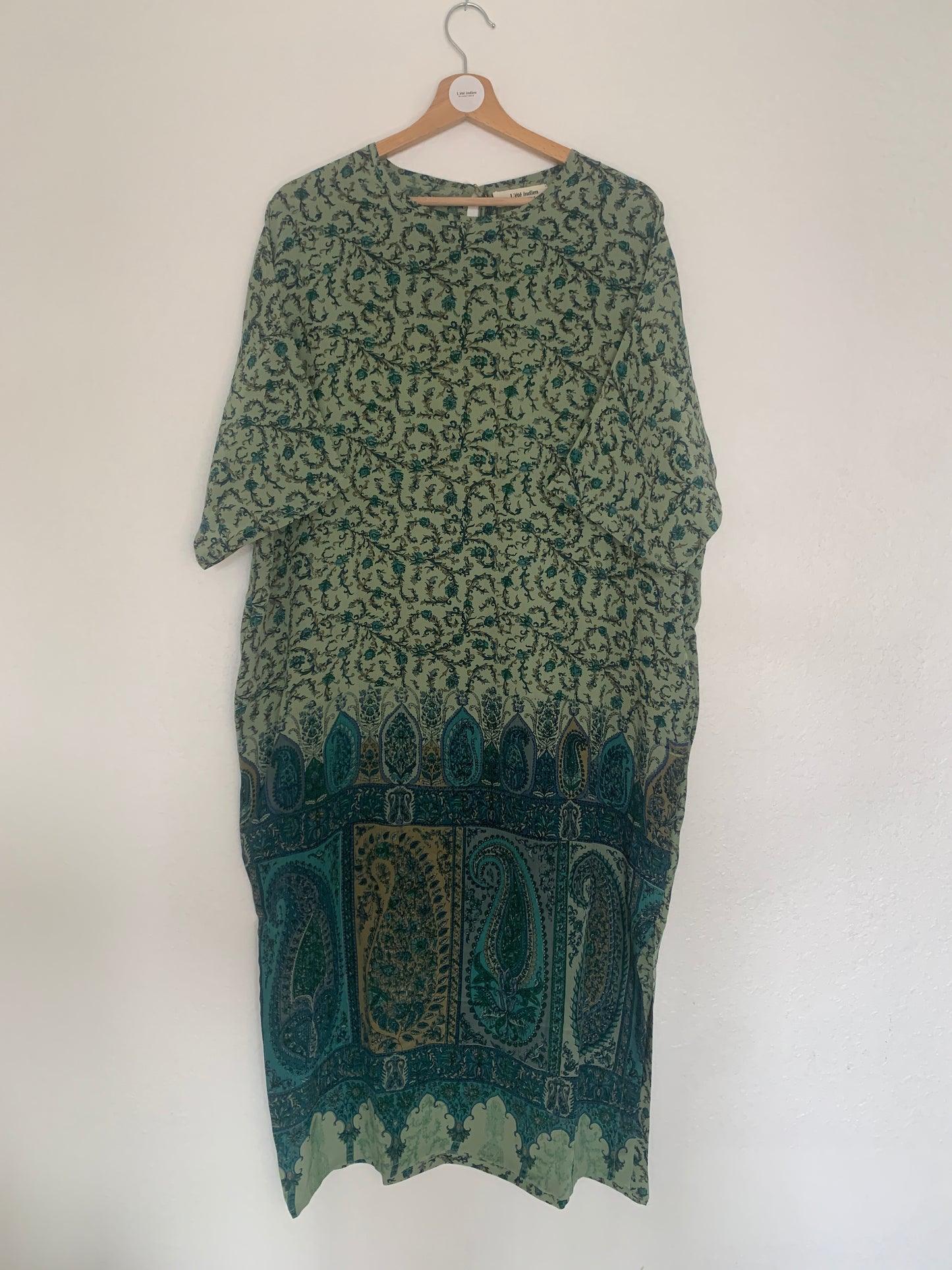 Robe Celia à manches courtes, robe housse numéro 16